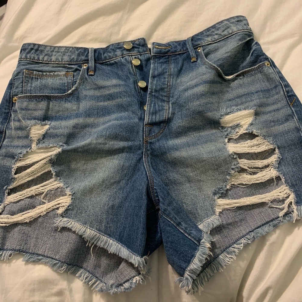 Good American “The Bombshell” shorts - Size 10